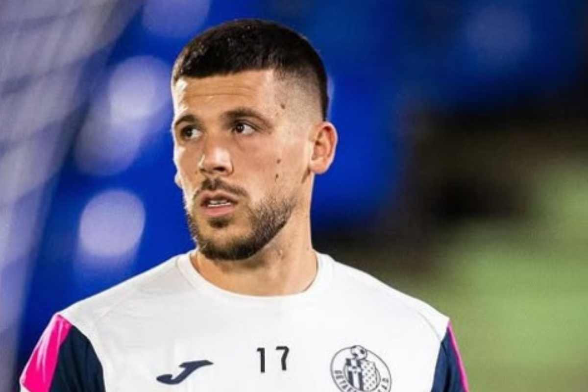 Il calciatore Carles Pérez