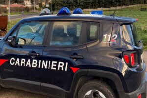 macchina carabinieri